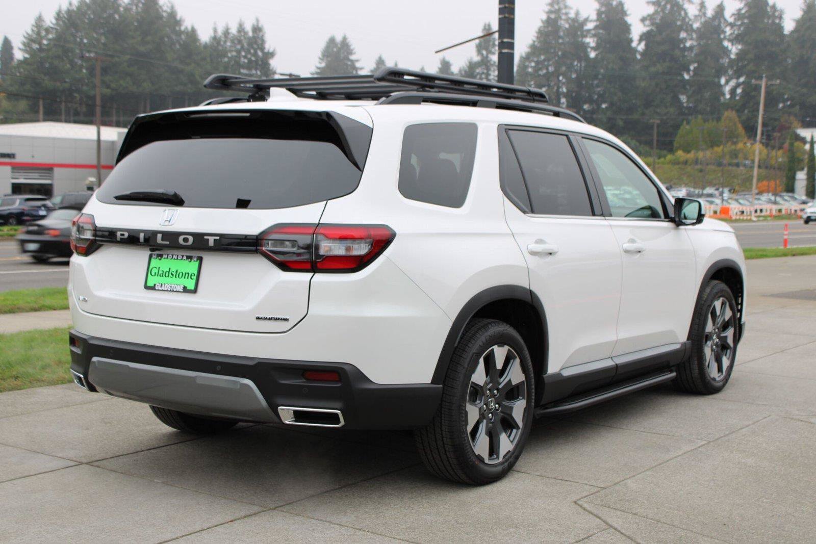 New 2026 Honda Pilot Touring image 5