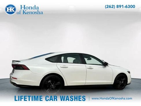 Used 2025 Honda Accord Sport image 6