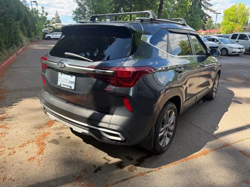 Used 2021 Kia Seltos S AWD/4WD image 4