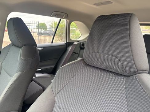 Used 2025 Toyota RAV4 LE image 9