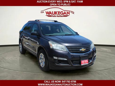 Used 2014 Chevrolet Traverse LS AWD/4WD image 3