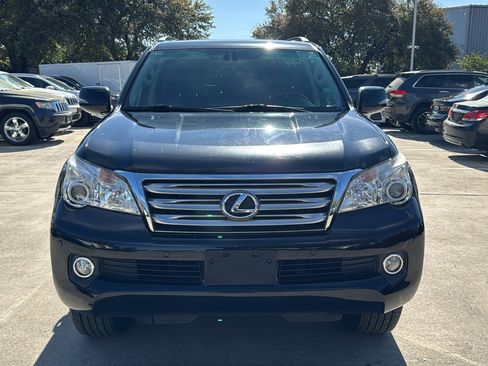 Used 2011 Lexus GX 460 w/ Comfort Plus Pkg image 2