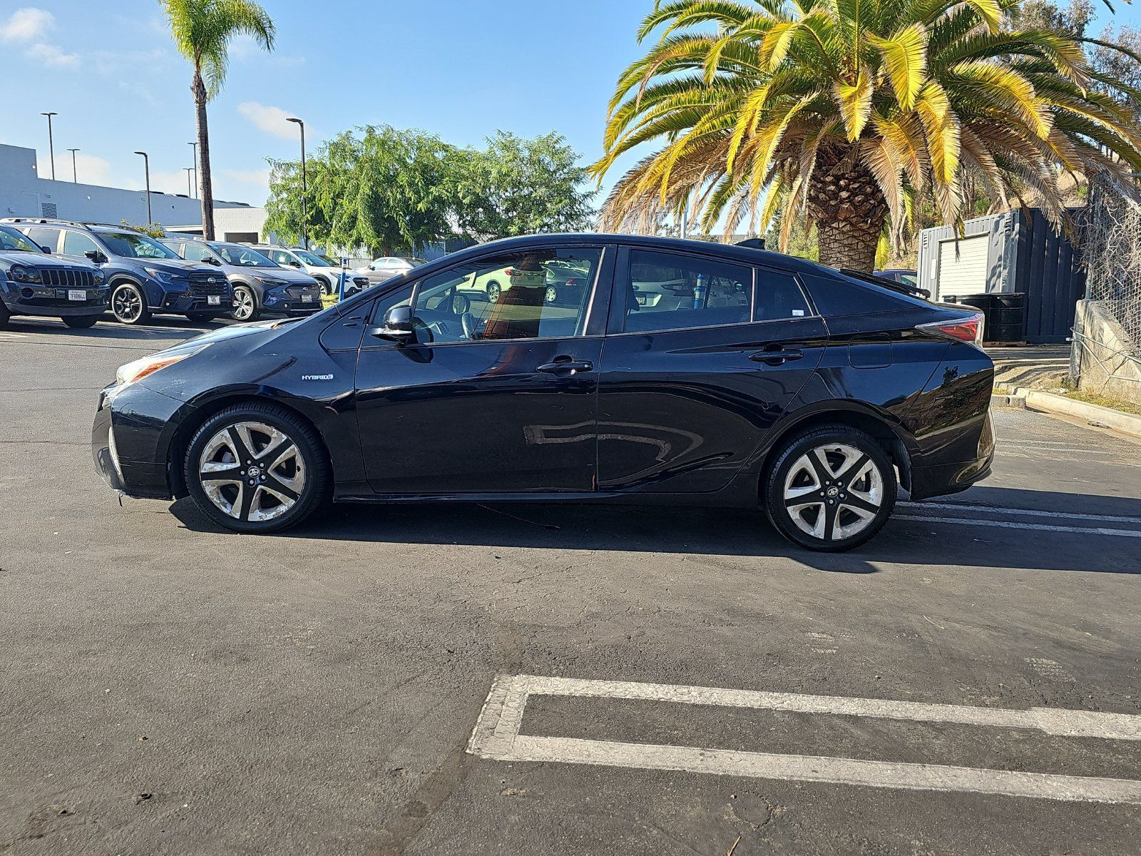 Used 2017 Toyota Prius Three Touring w/ Carpet Mat Package FWD image 4