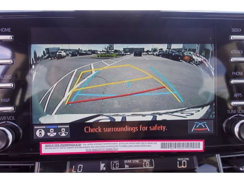Certified 2024 Toyota Sienna Platinum FWD image 19