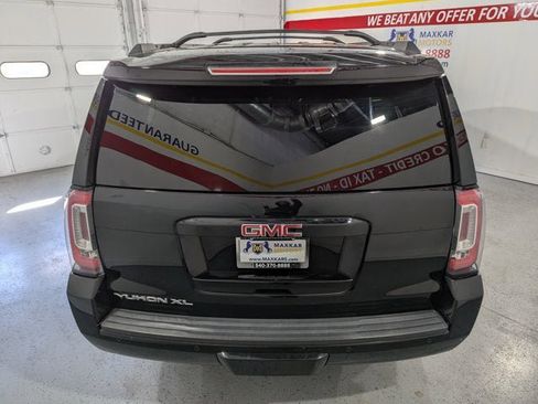 Used 2015 GMC Yukon XL SLT image 6