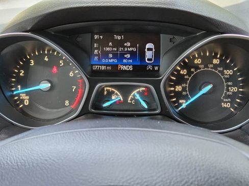 Used 2019 Ford Escape Titanium FWD image 16