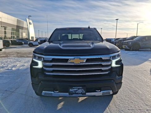 Used 2022 Chevrolet Silverado 1500 High Country image 2
