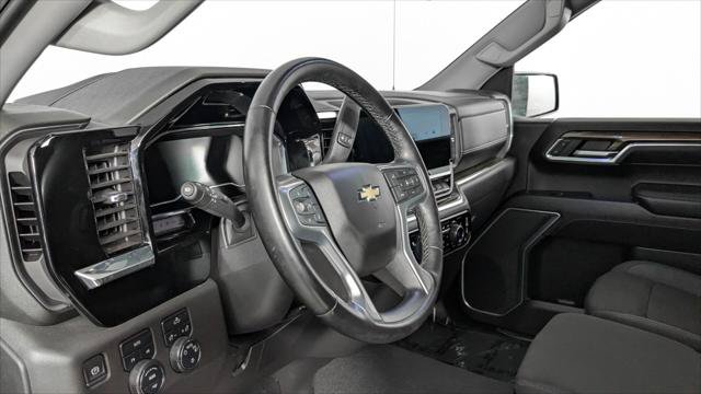 Used 2023 Chevrolet Silverado 1500 LT AWD/4WD image 24