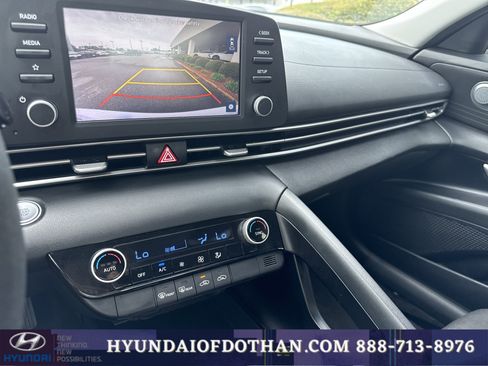 Certified 2023 Hyundai Elantra SEL FWD image 9