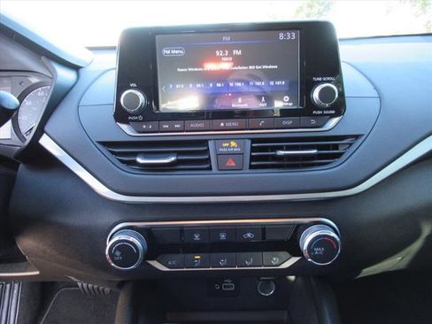 Used 2024 Nissan Altima 2.5 S image 23