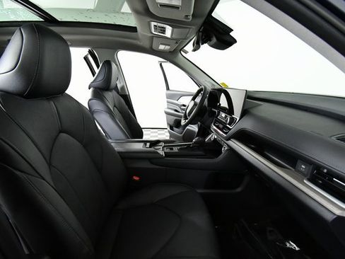 New 2026 Toyota Grand Highlander Limited image 22