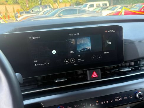 Used 2026 Kia Carnival FWD image 21