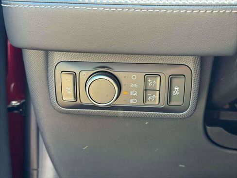 Used 2025 Ford Mustang Mach-E Premium AWD/4WD image 22