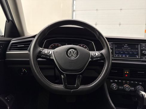 Used 2021 Volkswagen Jetta SE w/ SE Cold Weather Package FWD image 14