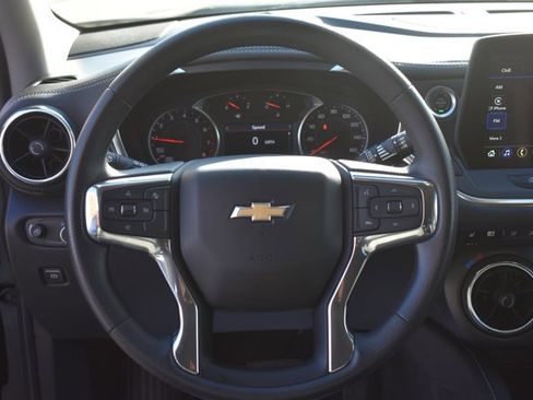 Used 2025 Chevrolet Blazer LT image 19