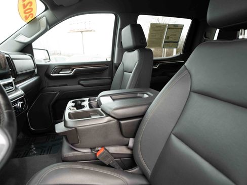 Used 2023 GMC Sierra 1500 SLT image 10