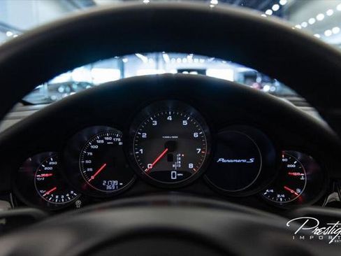 Used 2010 Porsche Panamera S image 48