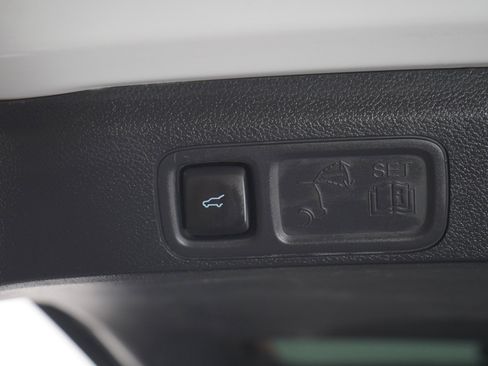 Used 2024 Ford Expedition Limited AWD/4WD image 18