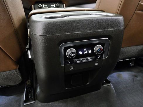 Used 2022 Chevrolet Suburban High Country AWD/4WD image 20