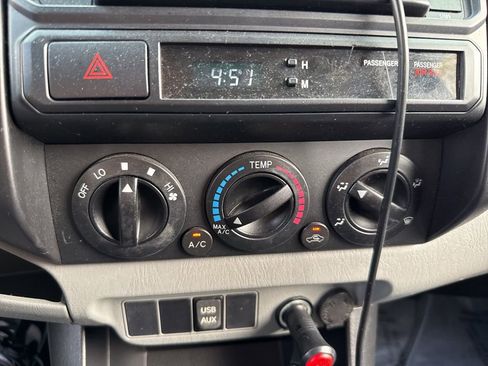 Used 2014 Toyota Tacoma 2WD Access Cab w/ Convenience Package image 37