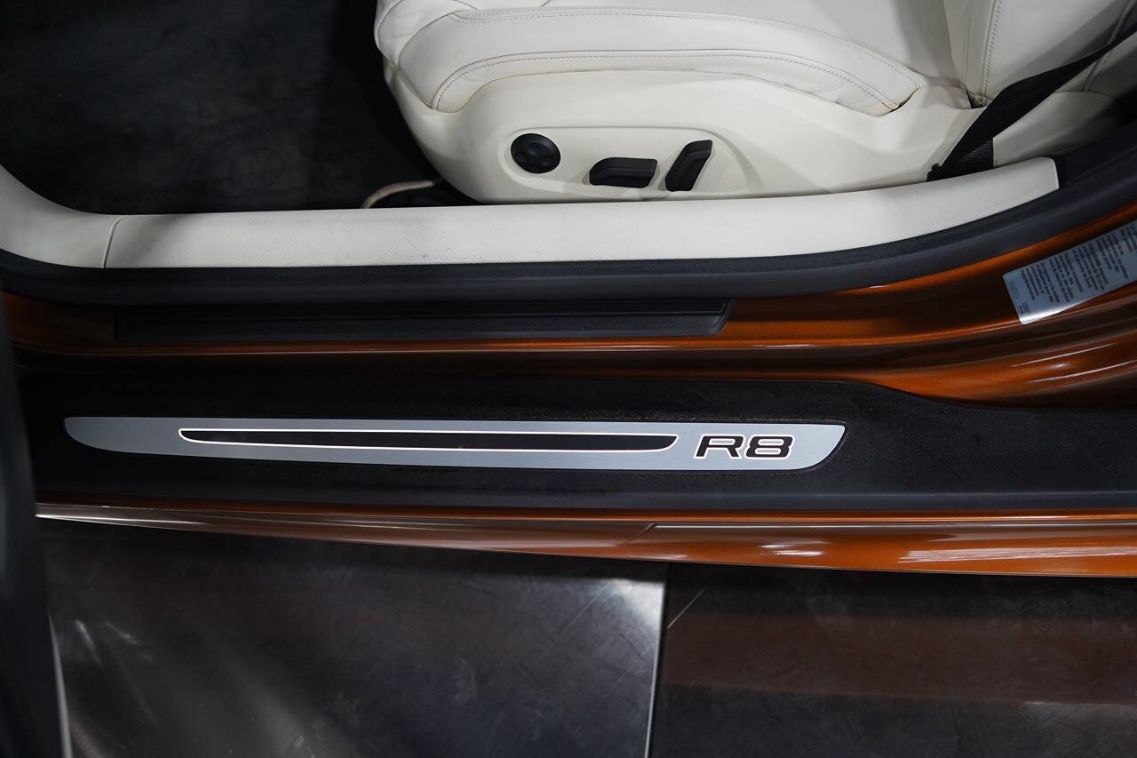 Used 2011 Audi R8 V10 AWD/4WD image 70