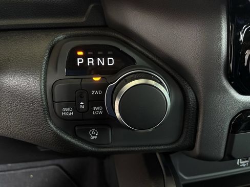 New 2026 RAM 1500 Express AWD/4WD image 15