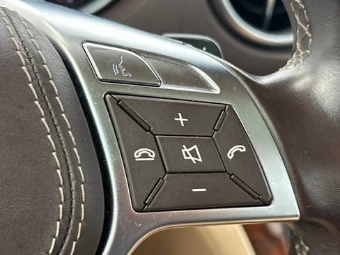 Used 2015 Mercedes-Benz SL 63 AMG image 36