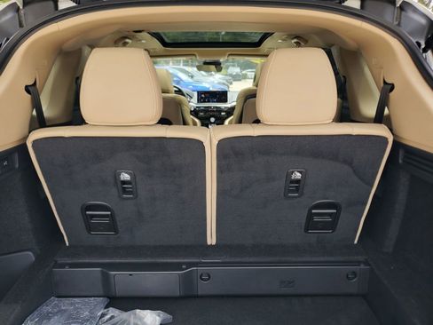 Used 2025 Acura MDX FWD w/ Technology Package image 8