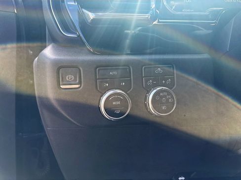 Used 2022 GMC Sierra 1500 Elevation AWD/4WD image 34