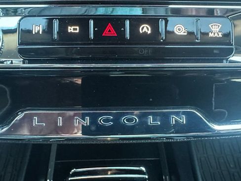 New 2025 Lincoln Corsair Premiere w/ Equipment Group 101A image 28