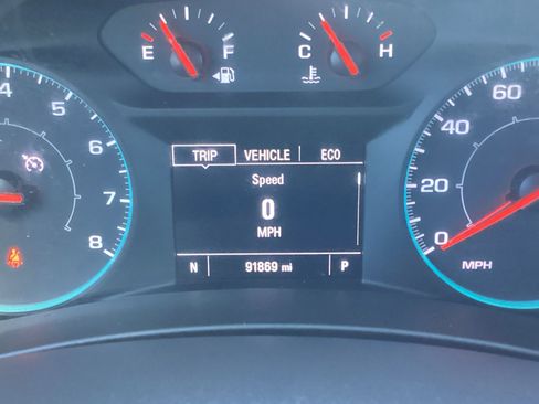 Used 2021 Chevrolet Equinox LS w/ LS Convenience Package image 3