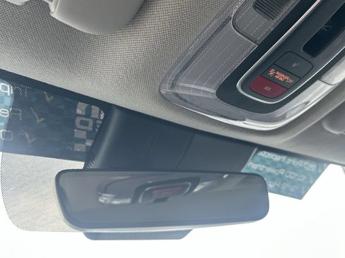Used 2025 Hyundai Elantra Limited FWD image 29