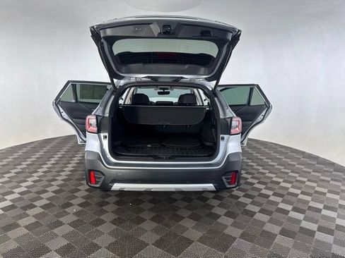 Used 2022 Subaru Outback Limited AWD/4WD image 15
