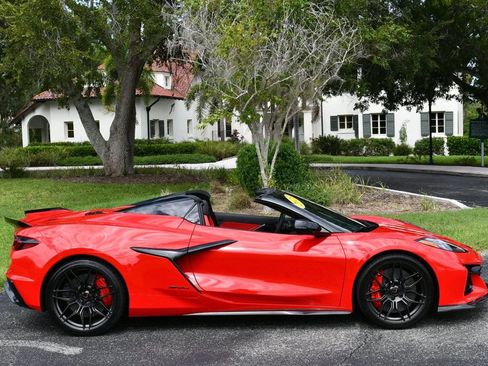 Used 2023 Chevrolet Corvette Z06 w/ Stealth Interior Trim Package RWD image 42