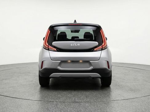 Used 2025 Kia Soul LX w/ LX Technology Package image 7