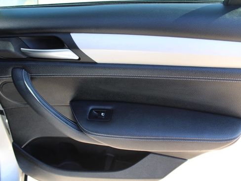 Used 2014 BMW X3 xDrive28i image 9