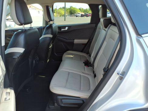 Used 2020 Ford Escape Titanium AWD/4WD image 14