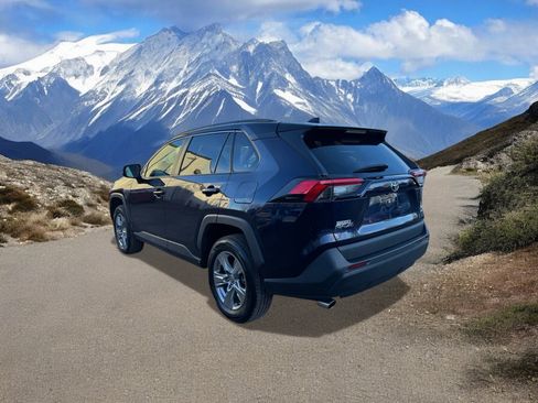 Certified 2022 Toyota RAV4 XLE image 3