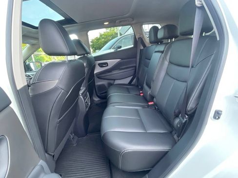 Used 2024 Nissan Murano SL AWD/4WD image 13
