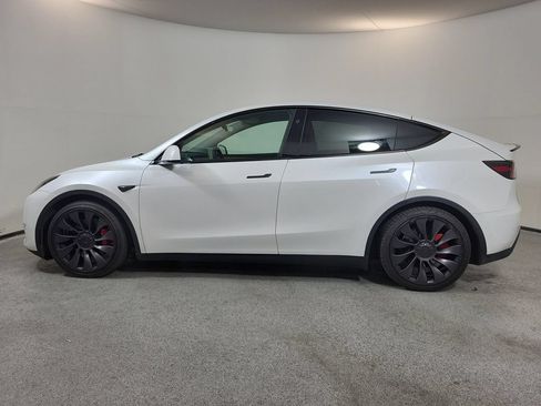 Used 2024 Tesla Model Y Performance AWD/4WD image 4