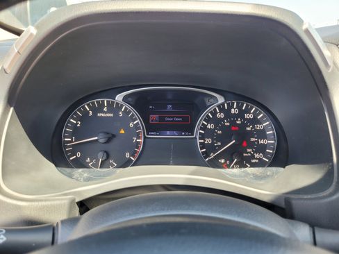 Used 2020 Nissan Pathfinder SL FWD image 24