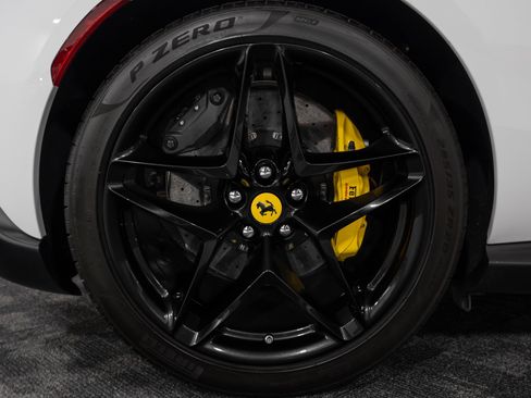 Used 2022 Ferrari Roma RWD image 23
