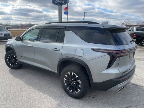 Used 2025 Chevrolet Traverse Z71 w/ Driver Confidence Package image 9