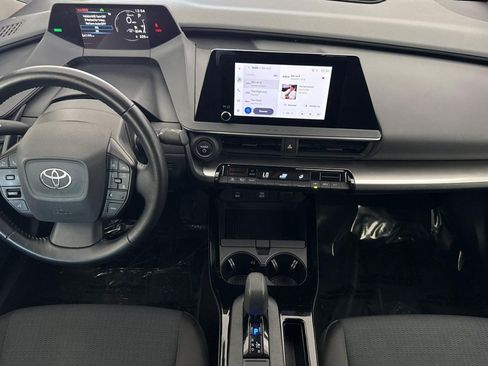 Used 2024 Toyota Prius LE FWD image 17