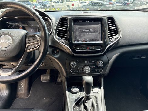Used 2019 Jeep Cherokee Limited w/ Luxury Group AWD/4WD image 30