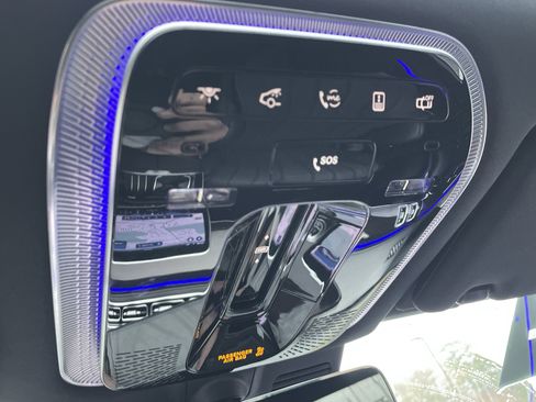 Certified 2022 Mercedes-Benz S 500 4MATIC w/ AMG Line Package image 35