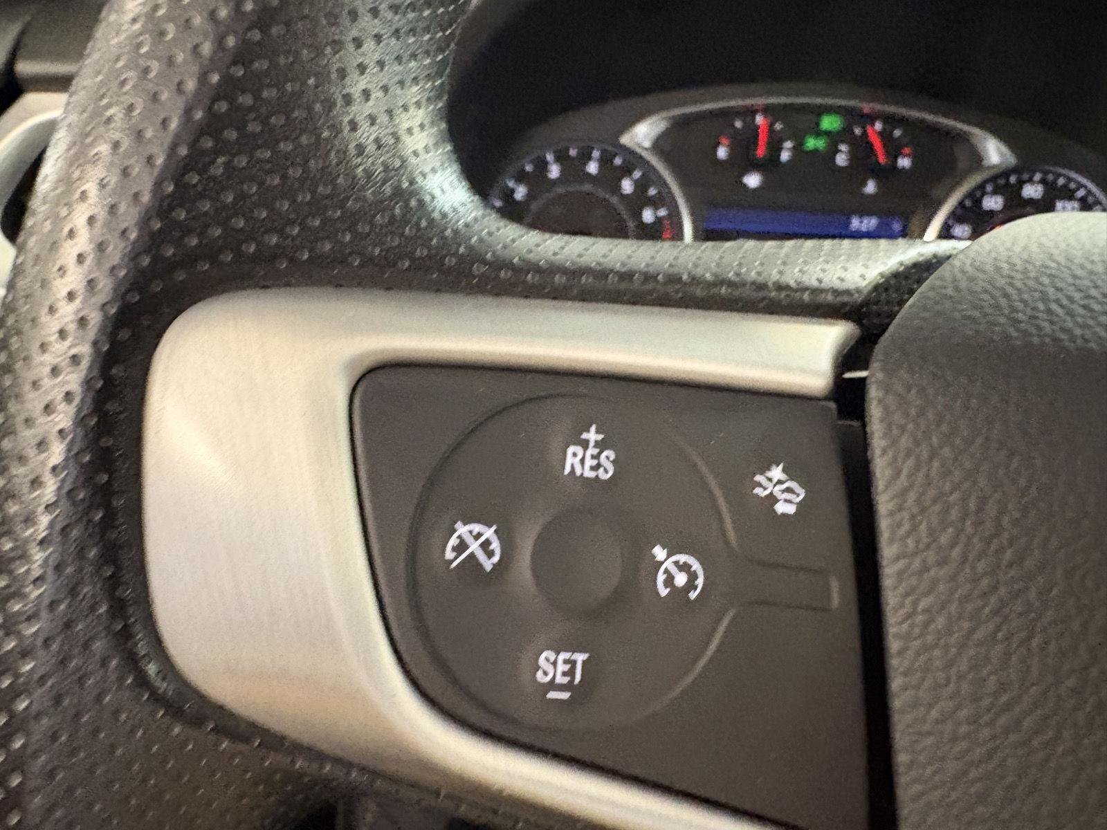 Used 2022 GMC Acadia SLE w/ Driver Convenience Package FWD image 24