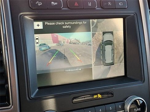 Used 2019 Ford Expedition Platinum image 21