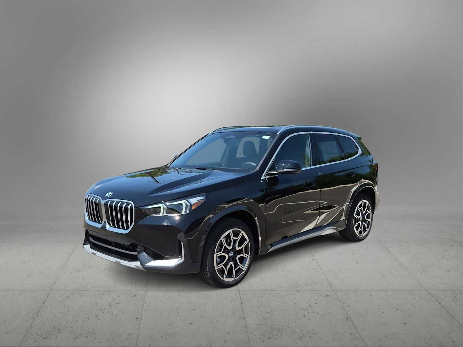 Used 2026 BMW X1 xDrive28i w/ Convenience Package AWD/4WD image 4