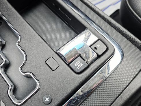 Used 2009 Jeep Grand Cherokee Laredo image 23